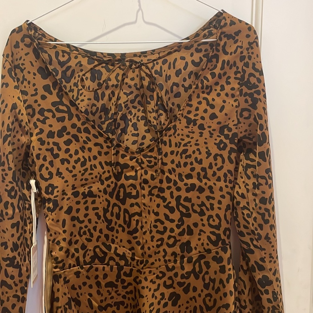 Black Tape ⚜️ Leopard Print Mini Dress - Picture 4 of 9
